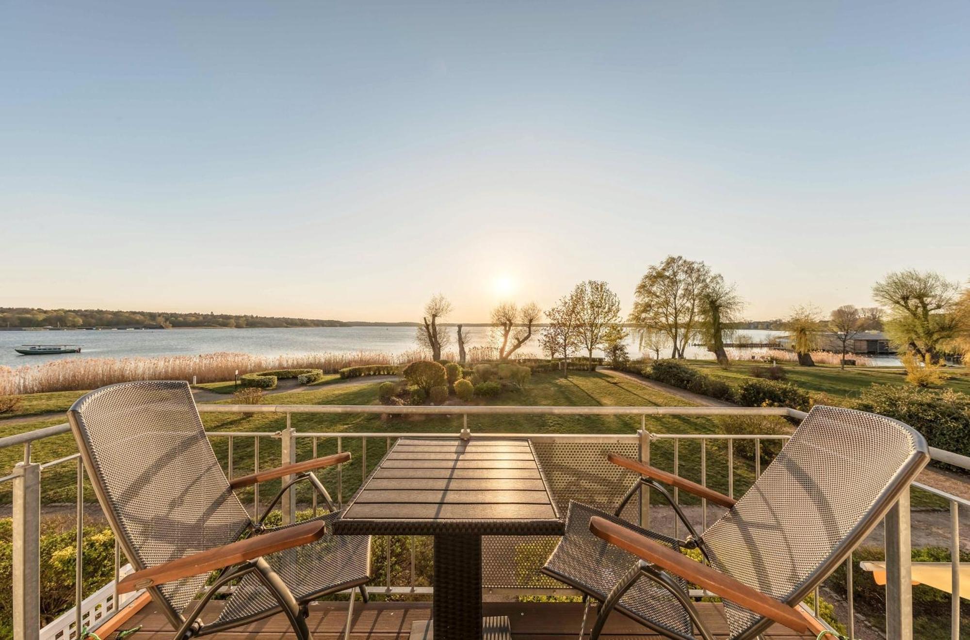 Residenz Am Seeufer Apartment Варен Екстериор снимка